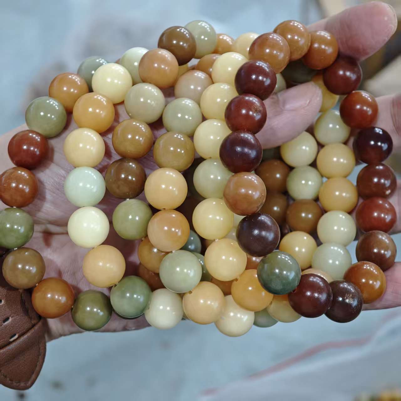P179 多宝菩提1.2cm左右单圈手串（底色多样性）