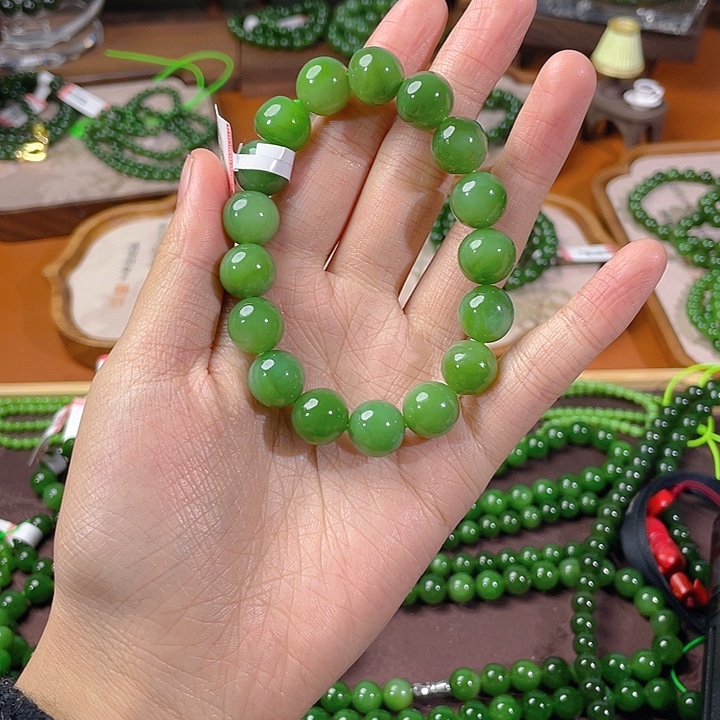 和田玉（碧玉）未镶嵌颈饰12