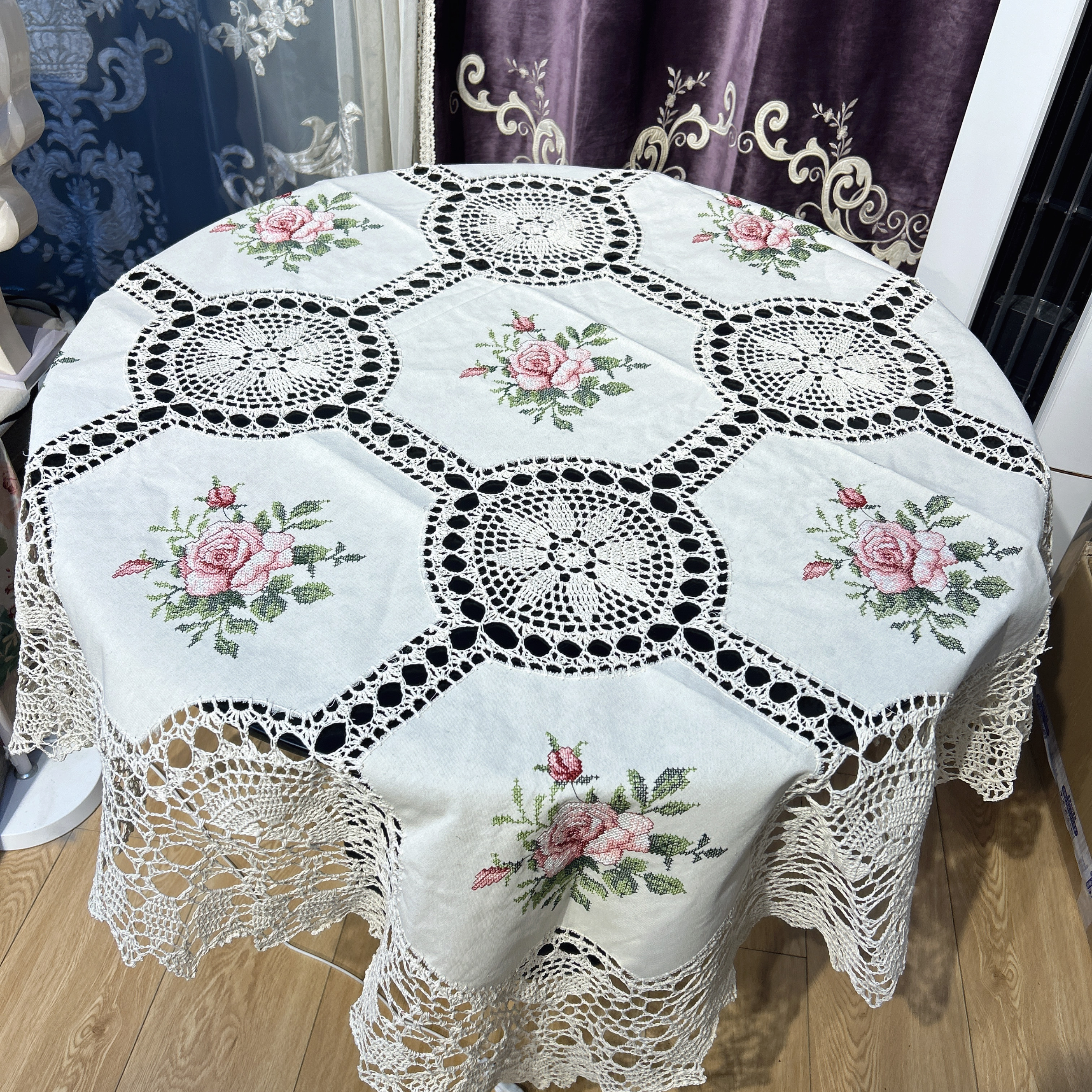 DY081-6-3棉质（150*150cm）米色十字绣浅粉牡丹花桌布