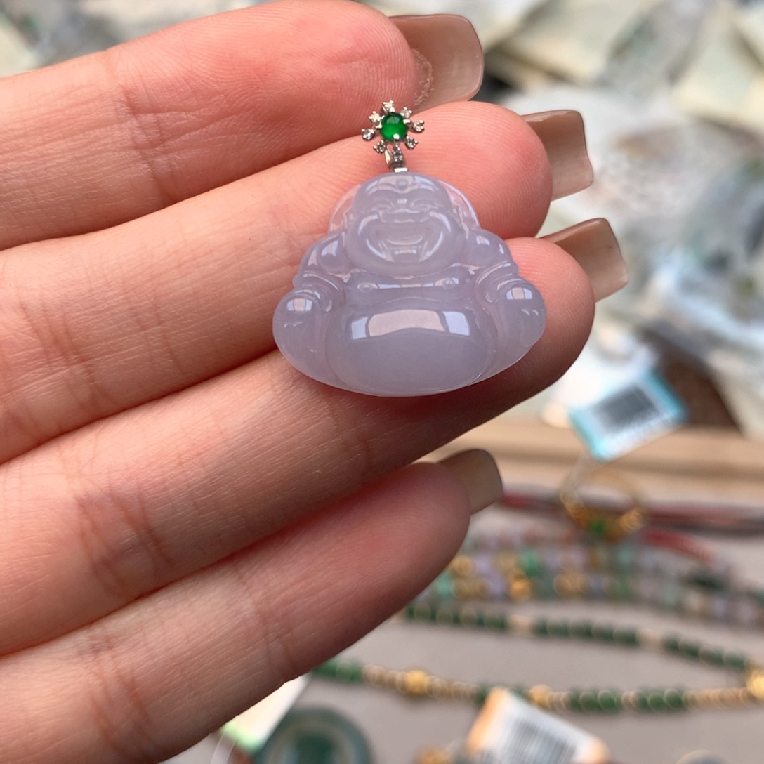 18K金镶嵌挂件翡翠