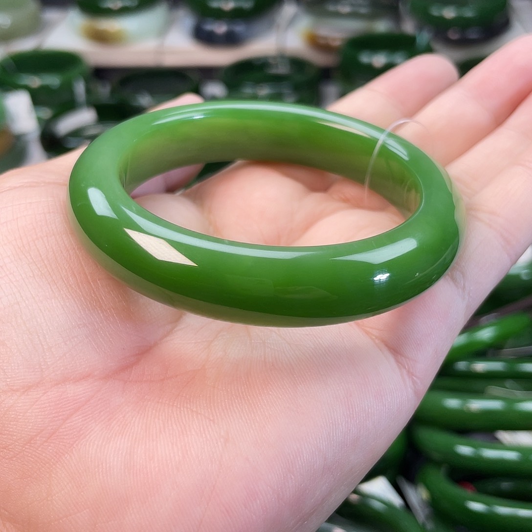 和田玉（碧玉）手镯未镶嵌