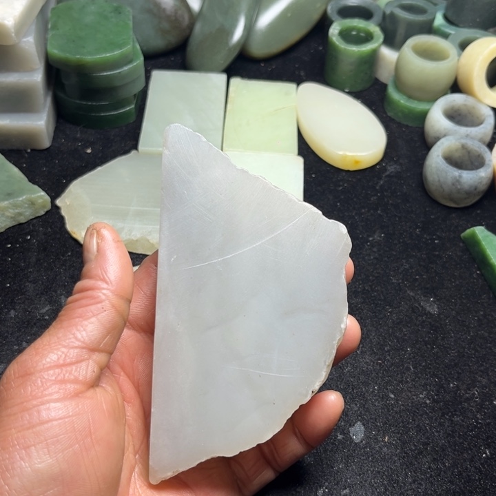 和田玉（糖玉）未镶嵌珠宝半成品