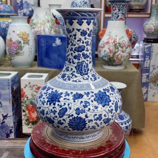 全手工釉下青花扁肚瓶