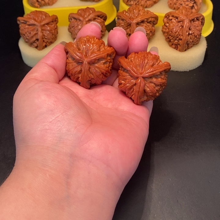 ****在吊坠文玩核桃工艺三棱