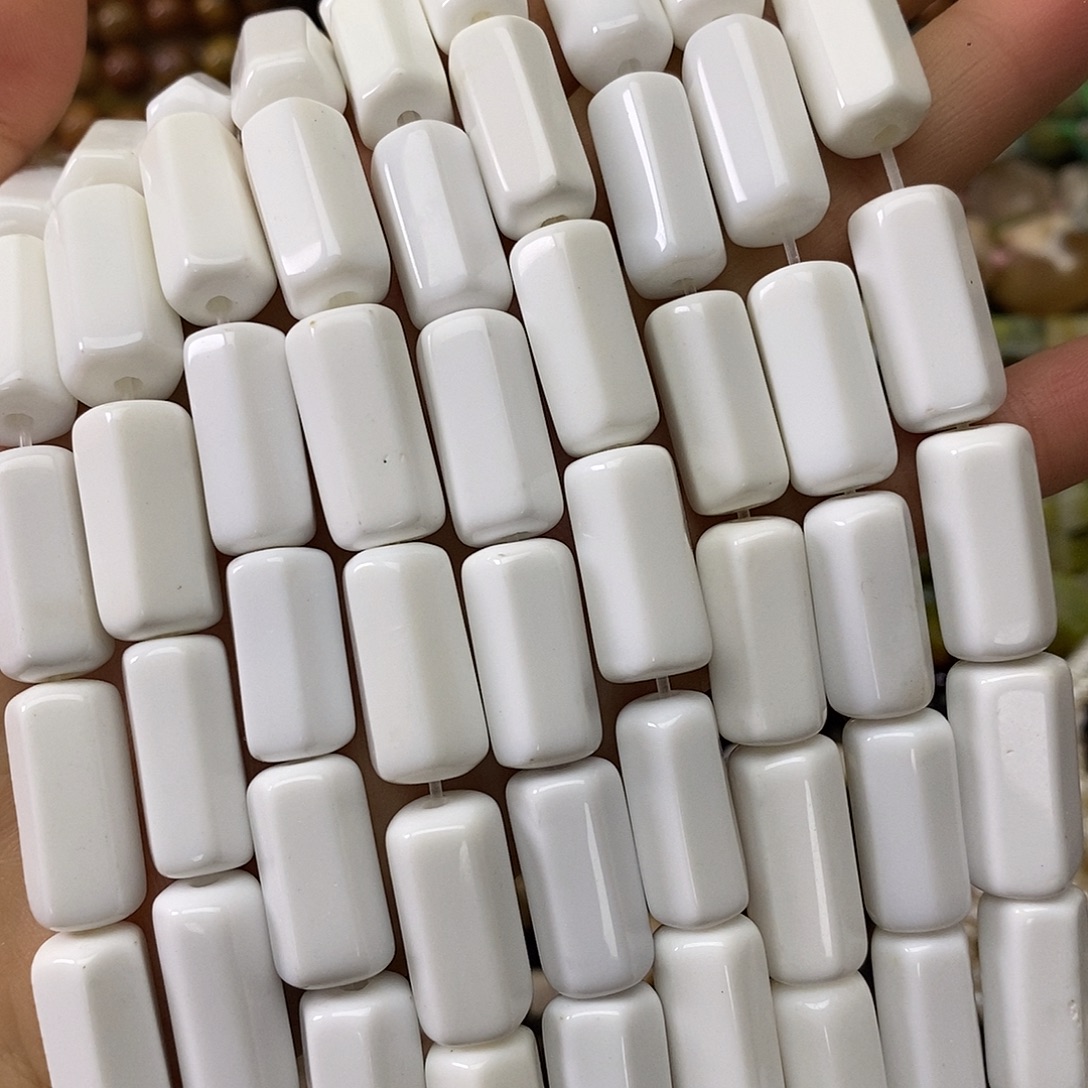 玛瑙/玉髓未镶嵌珠宝半成品白玛瑙一条