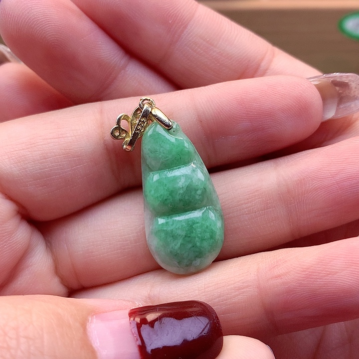 翡翠颈饰银S925镶嵌翡翠