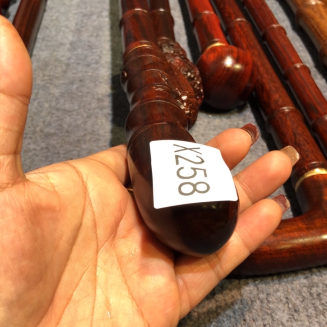 【闪购商品】木君**逑紫檀木手杖一根258