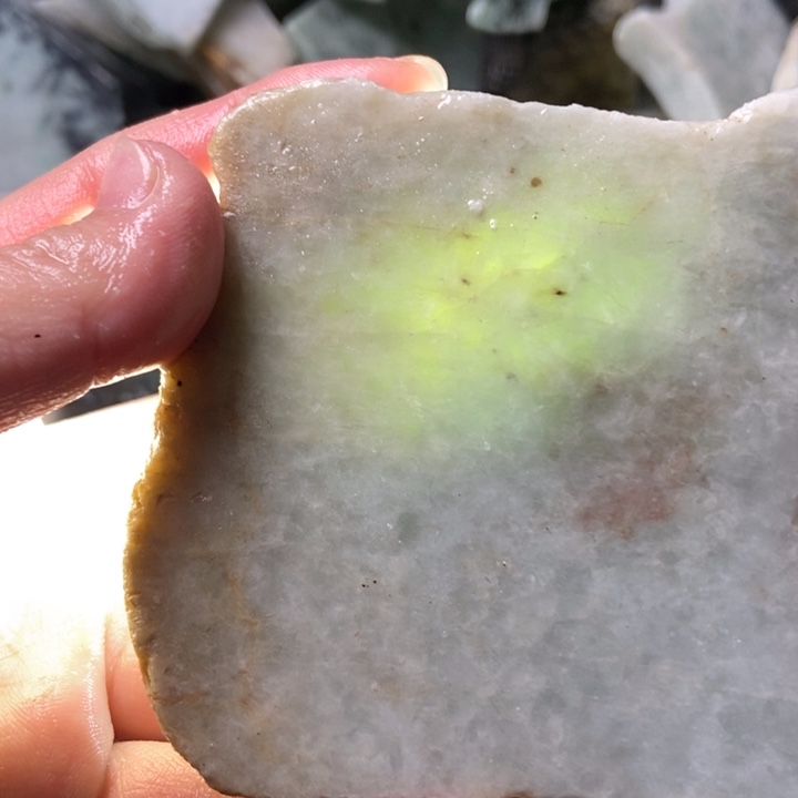 翡翠颈饰未镶嵌天然翡翠