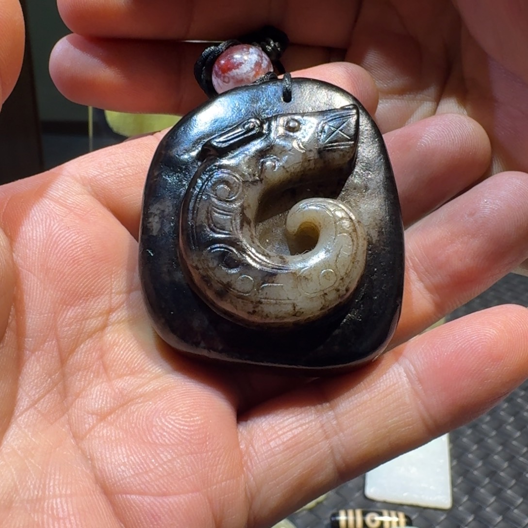 和田玉（糖玉）未镶嵌挂件