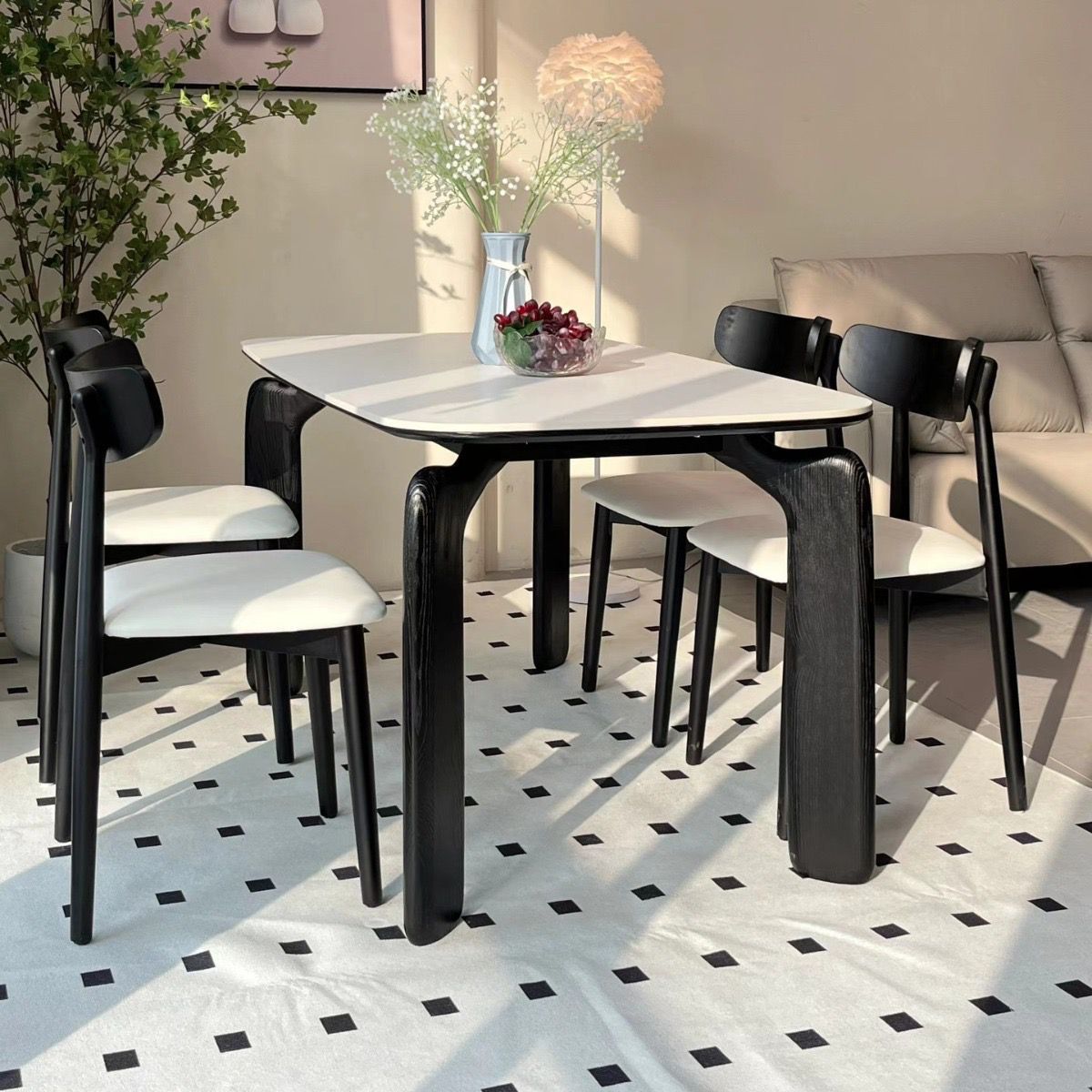 新疆包邮现代简约轻奢岩板餐桌椅组合实木餐桌家用小户型方形饭桌