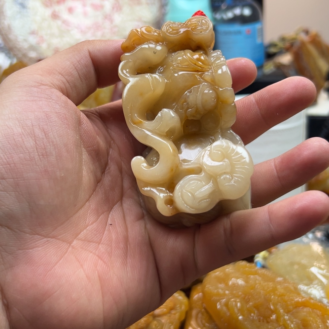 石英质玉（黄龙玉）未镶嵌hly