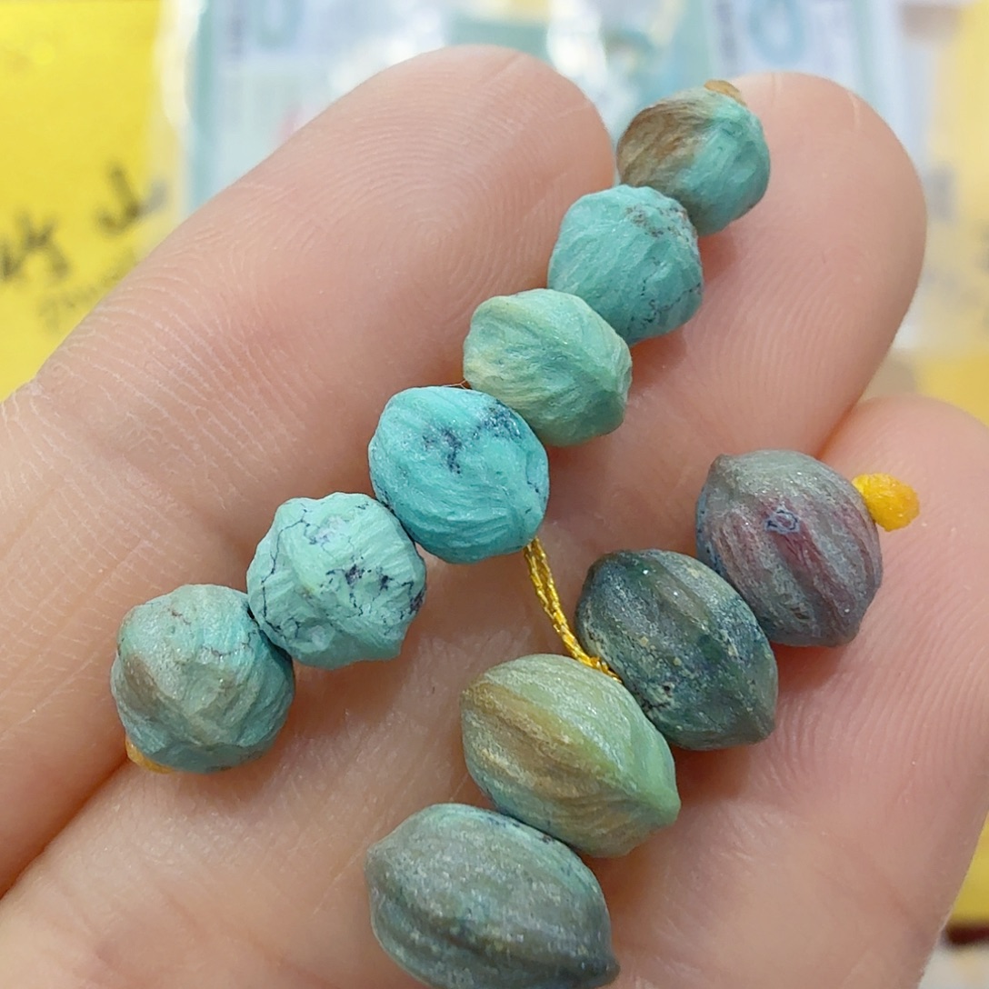 绿松石未镶嵌珠宝奇石