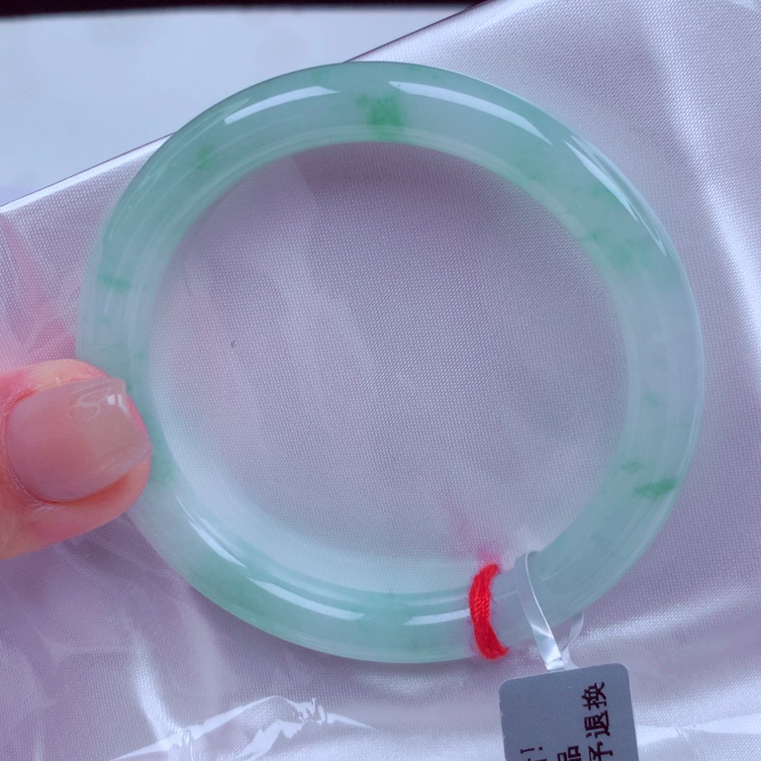 翡翠未镶嵌手镯手镯