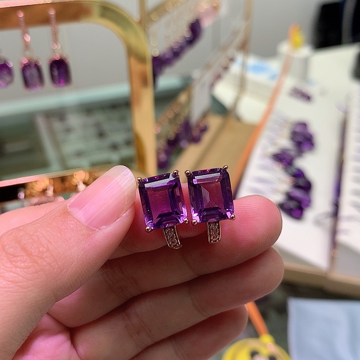 紫晶耳钉银S925镶嵌e**s紫水晶耳钉