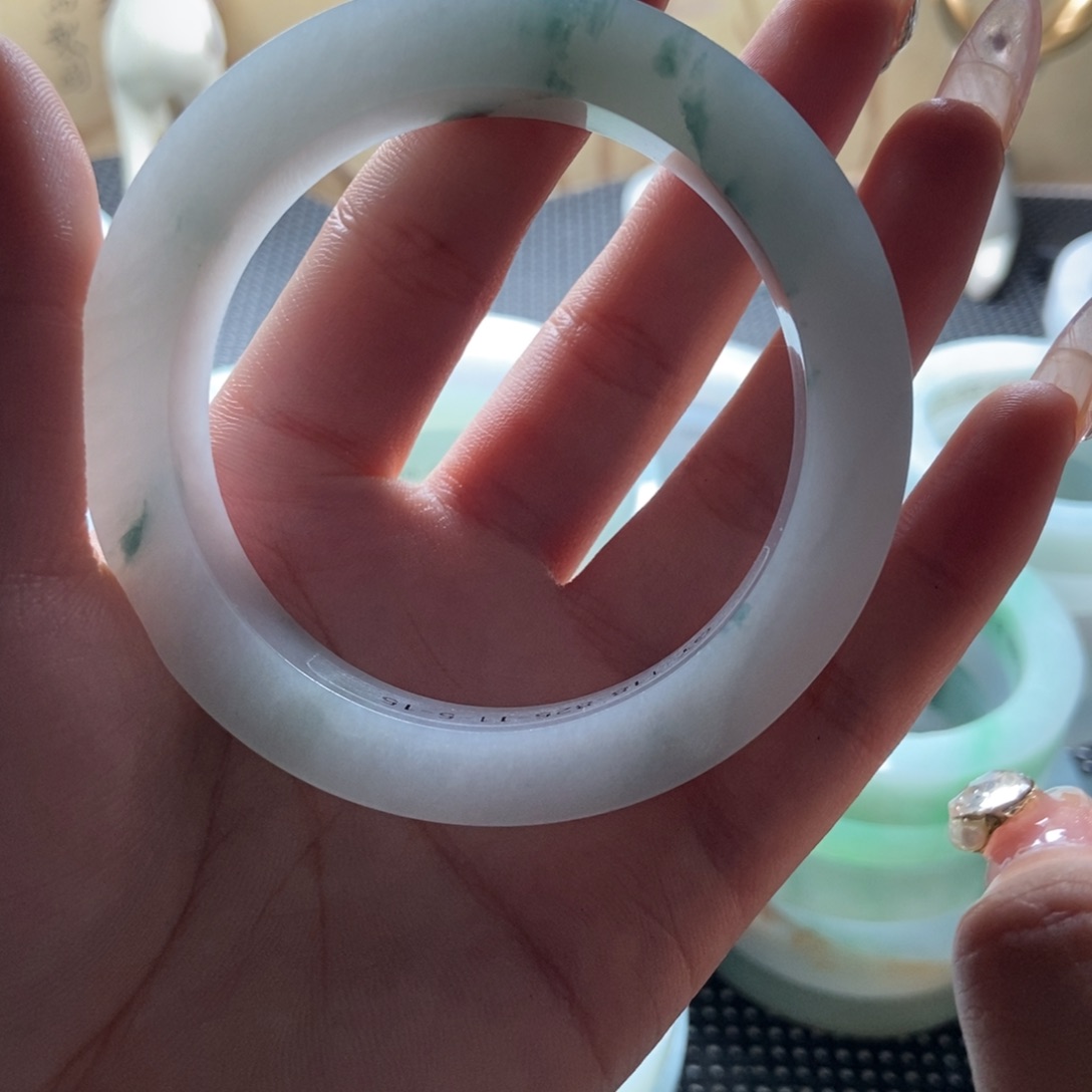 龙***行定制翡翠未镶嵌AA