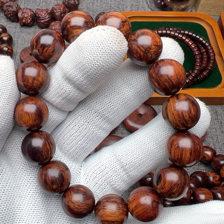 乄***〕木海南红降花梨公1.5手串黄油底