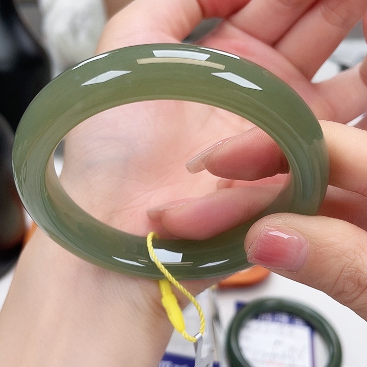 和田玉手镯5657未镶嵌