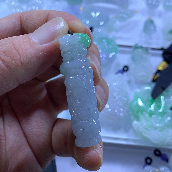 翡翠未镶嵌颈饰天然翡翠A货吊坠