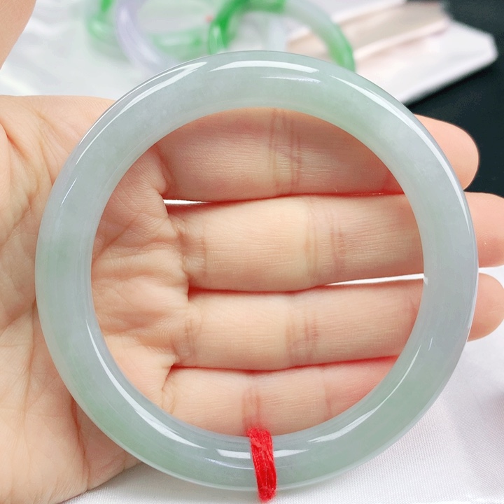 翡翠手镯未镶嵌细圆58