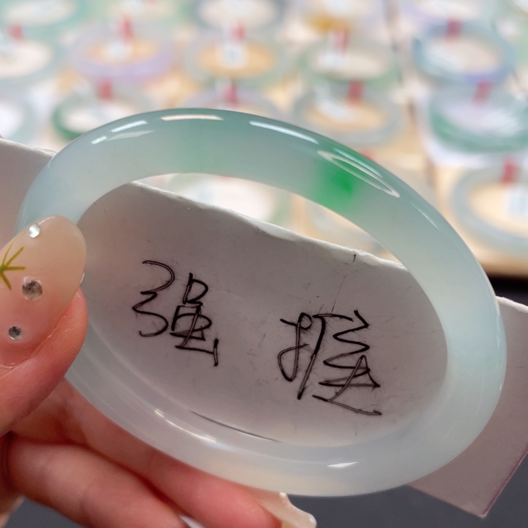 未镶嵌手镯翡翠10号果冻胶飘绿