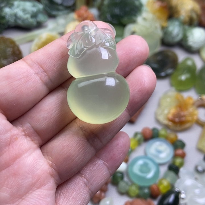 蛇纹石玉手串未镶嵌