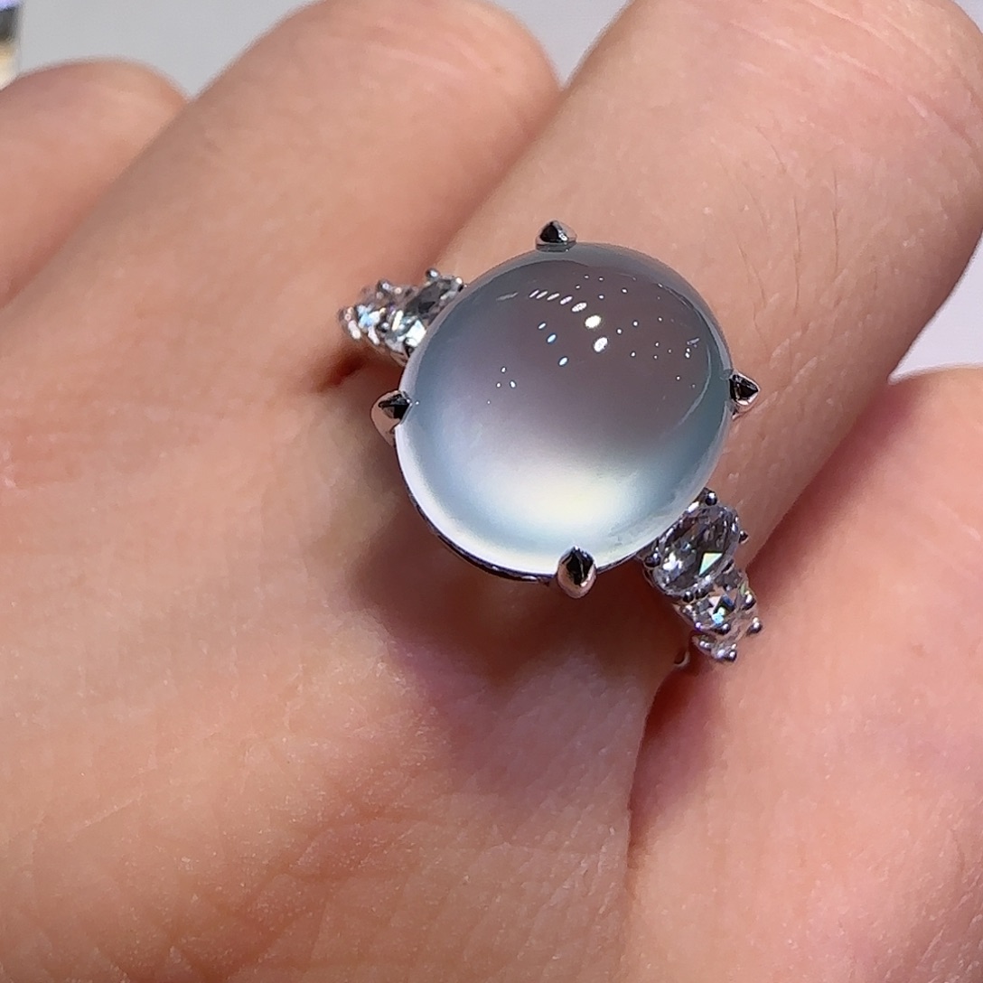 翡翠戒指18K金镶嵌戒指