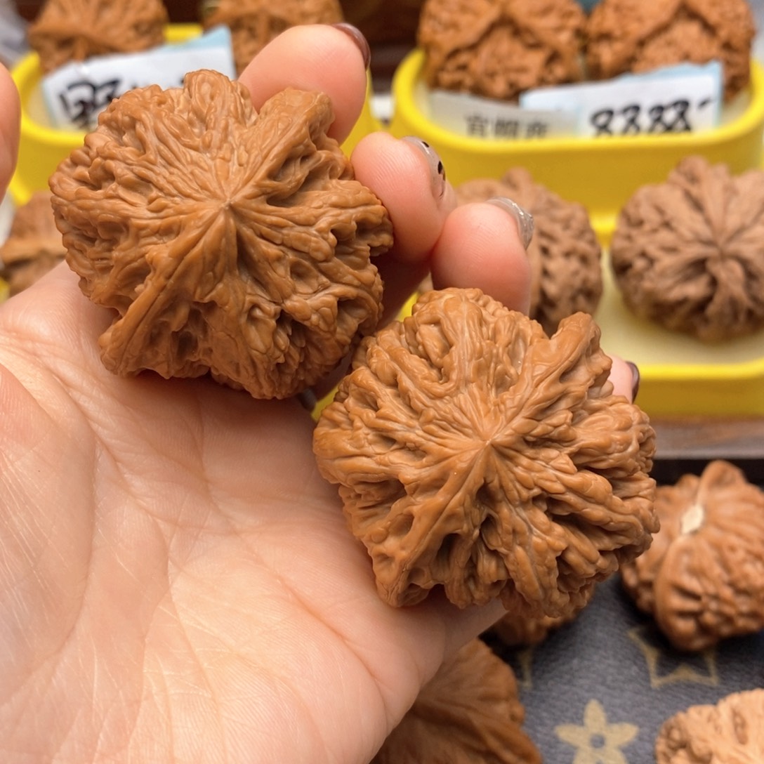 快***七文玩核桃把件157号粗筋