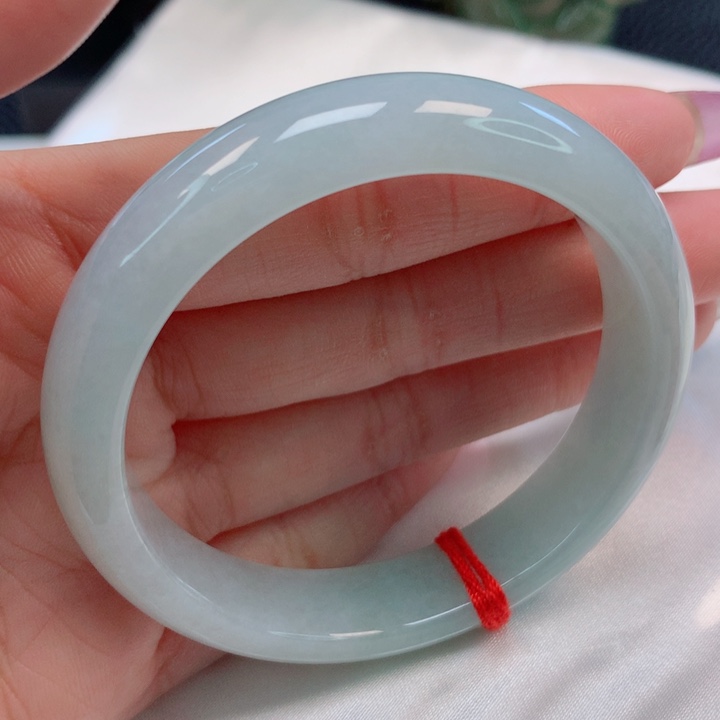 翡翠手镯未镶嵌53圈