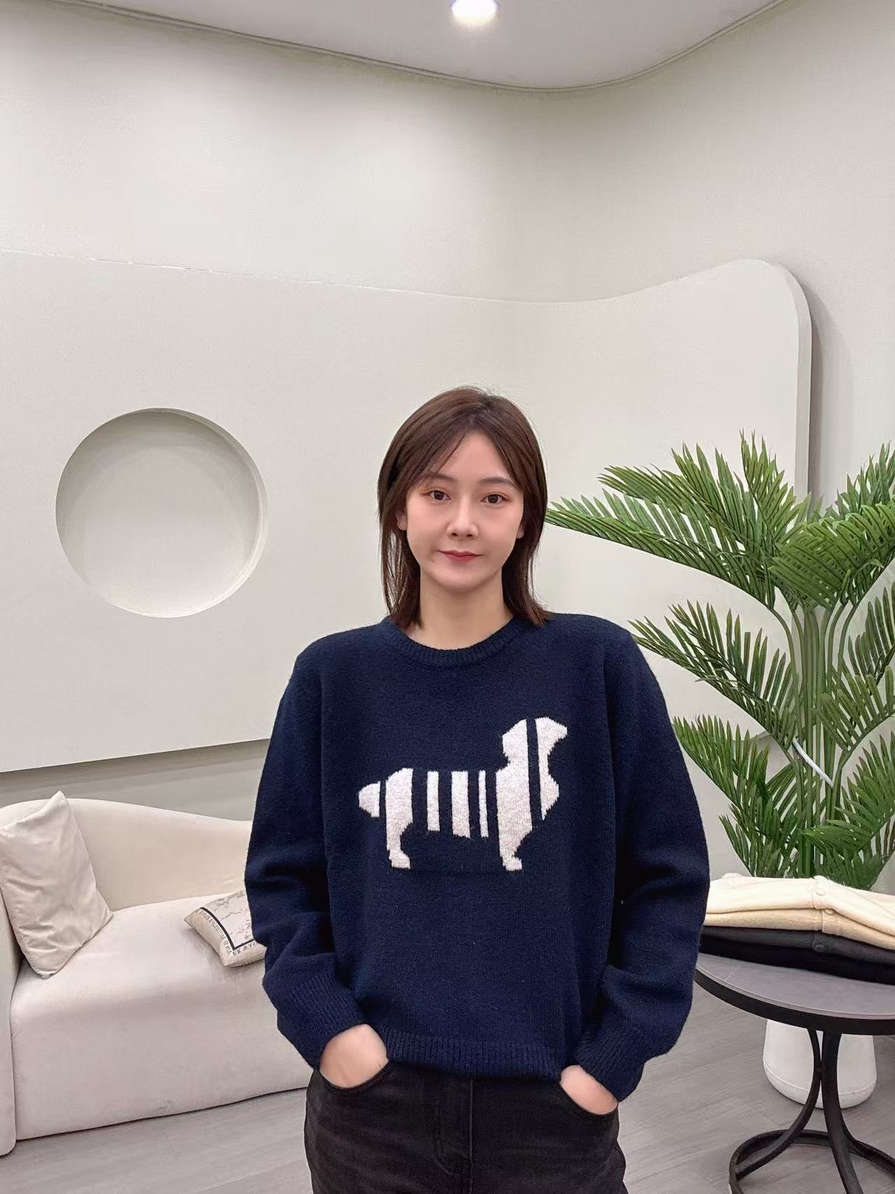 韩版圆领套头卡通提花宽松显瘦针织衫6180