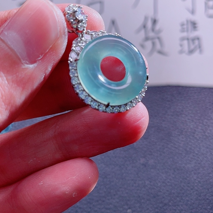 翡翠颈饰未镶嵌99999999