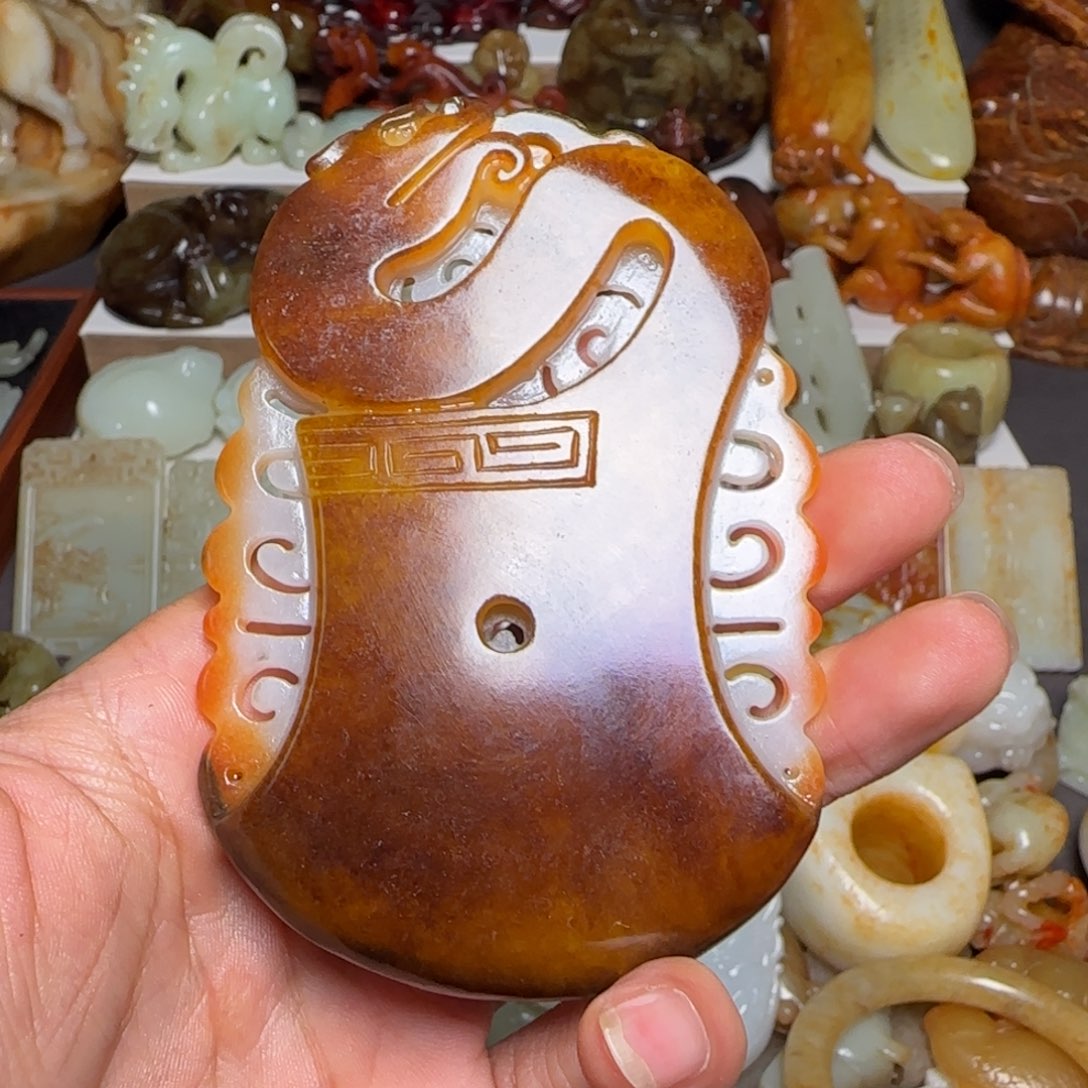 皇***勒和田玉未镶嵌挂件