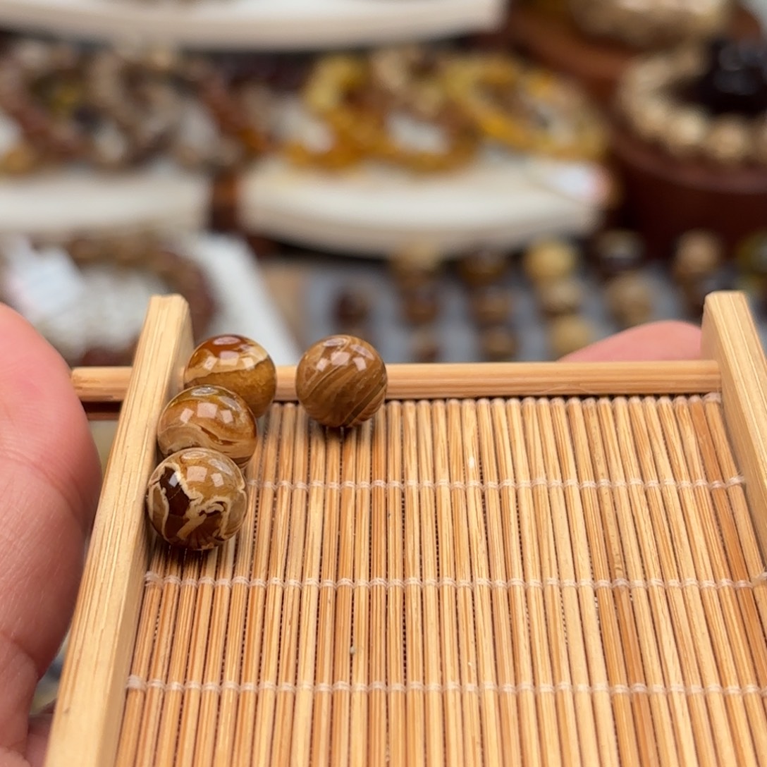 琥珀未镶嵌手链根珀溶洞妖花珠子四颗