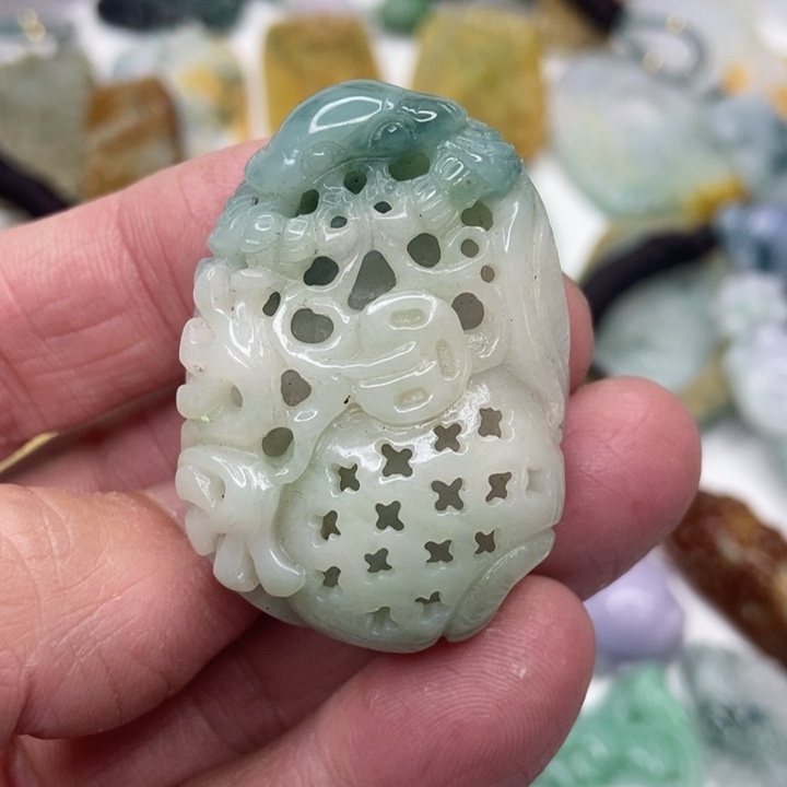 定制翡翠未镶嵌翡翠