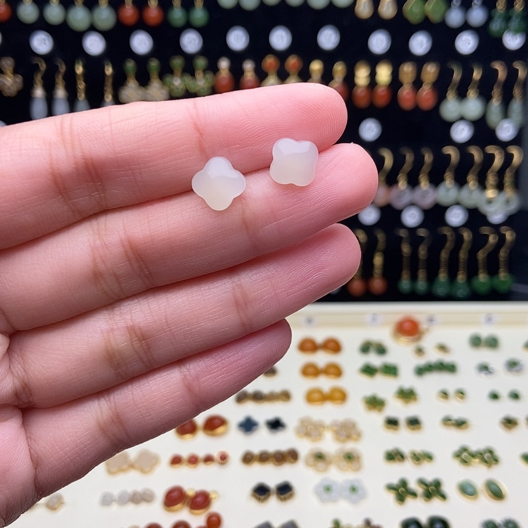 和田玉银S925镶嵌耳饰