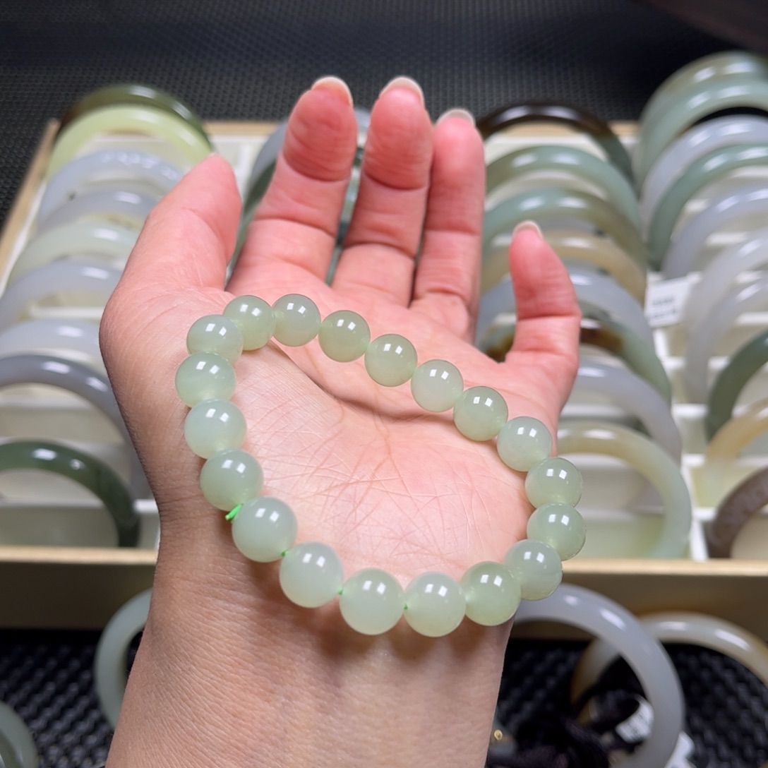 柳***橙和田玉未镶嵌手链