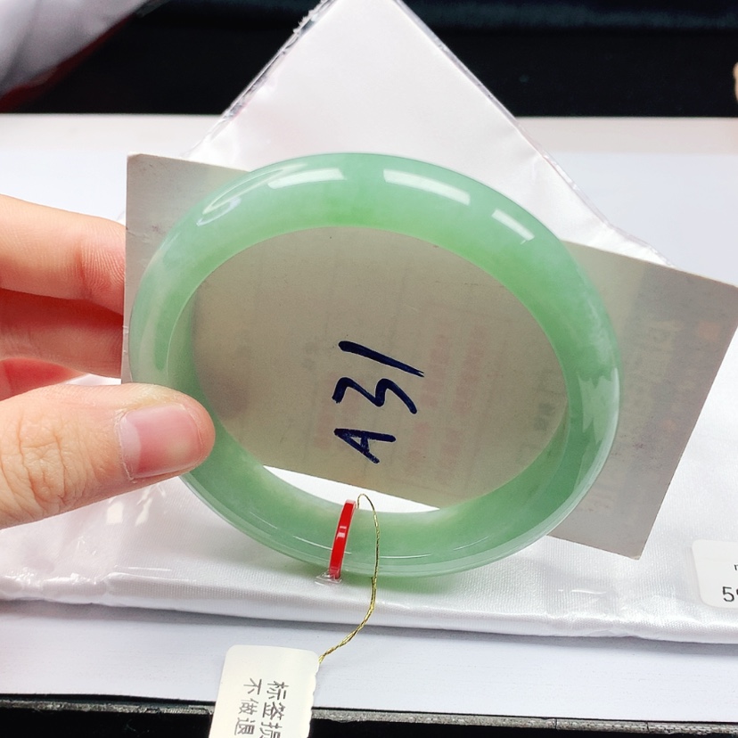 【闪购商品】翡翠手镯未镶嵌天然缅甸a货手镯59+