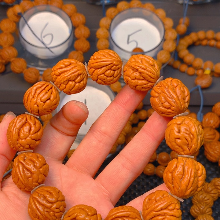 桃核吊坠霸王龙妮妮妮