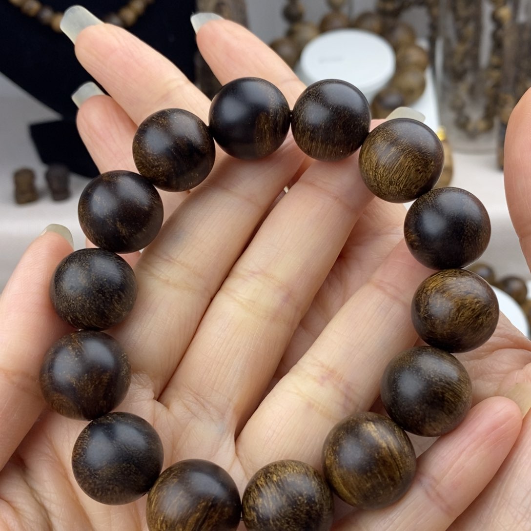 沉香手串大**你越南芽庄白奇楠