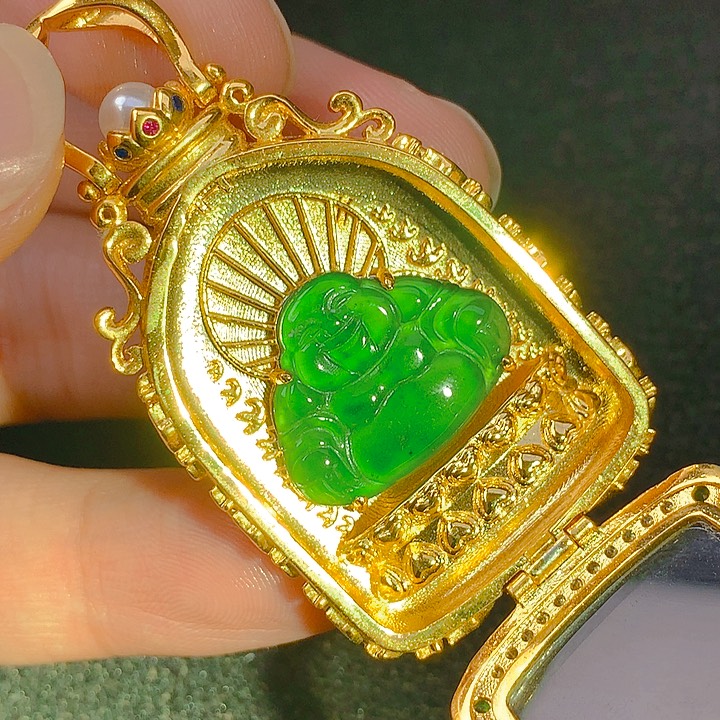 翡翠未镶嵌颈饰翡翠