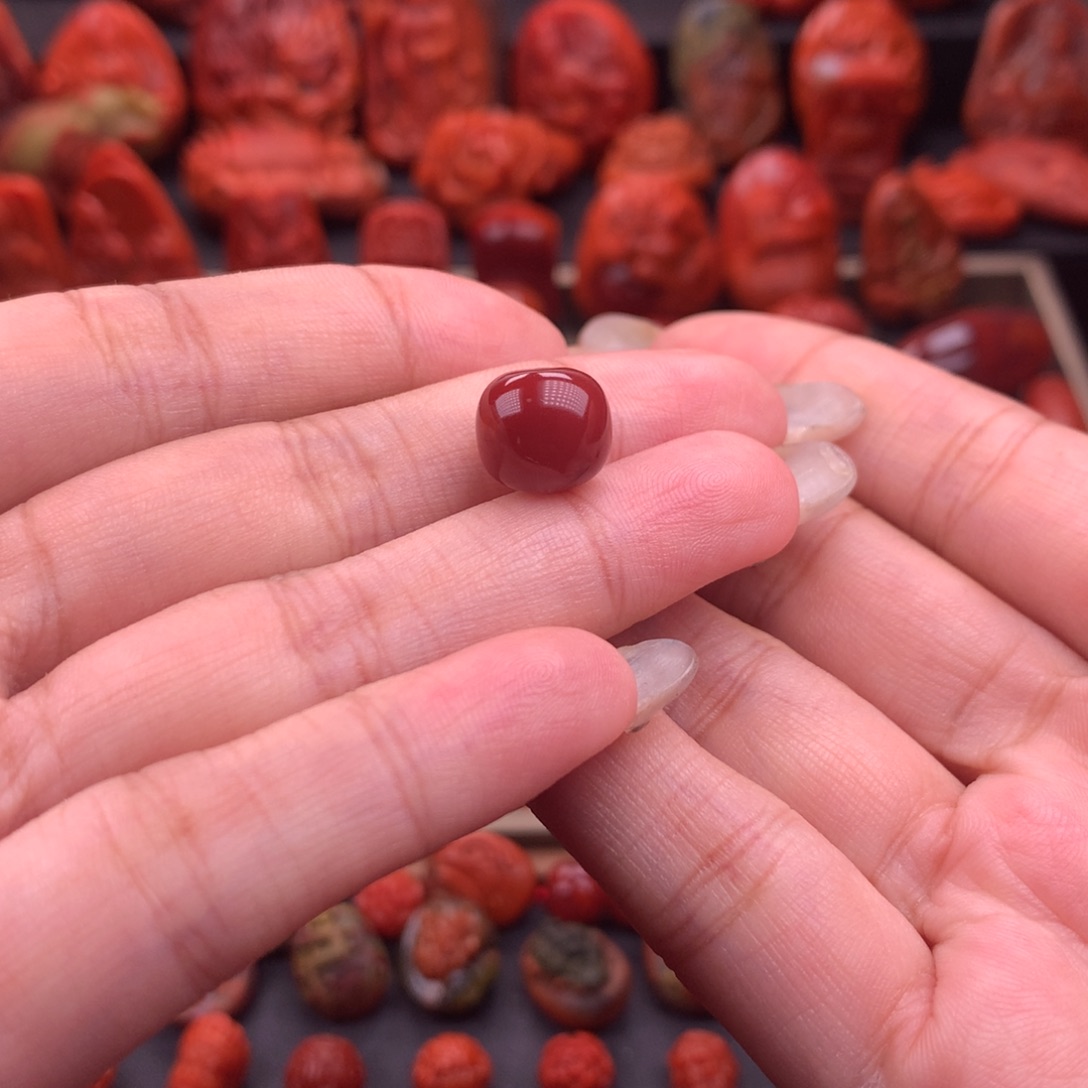 南红玛瑙南红川料原矿牛血红老型11mm未镶嵌