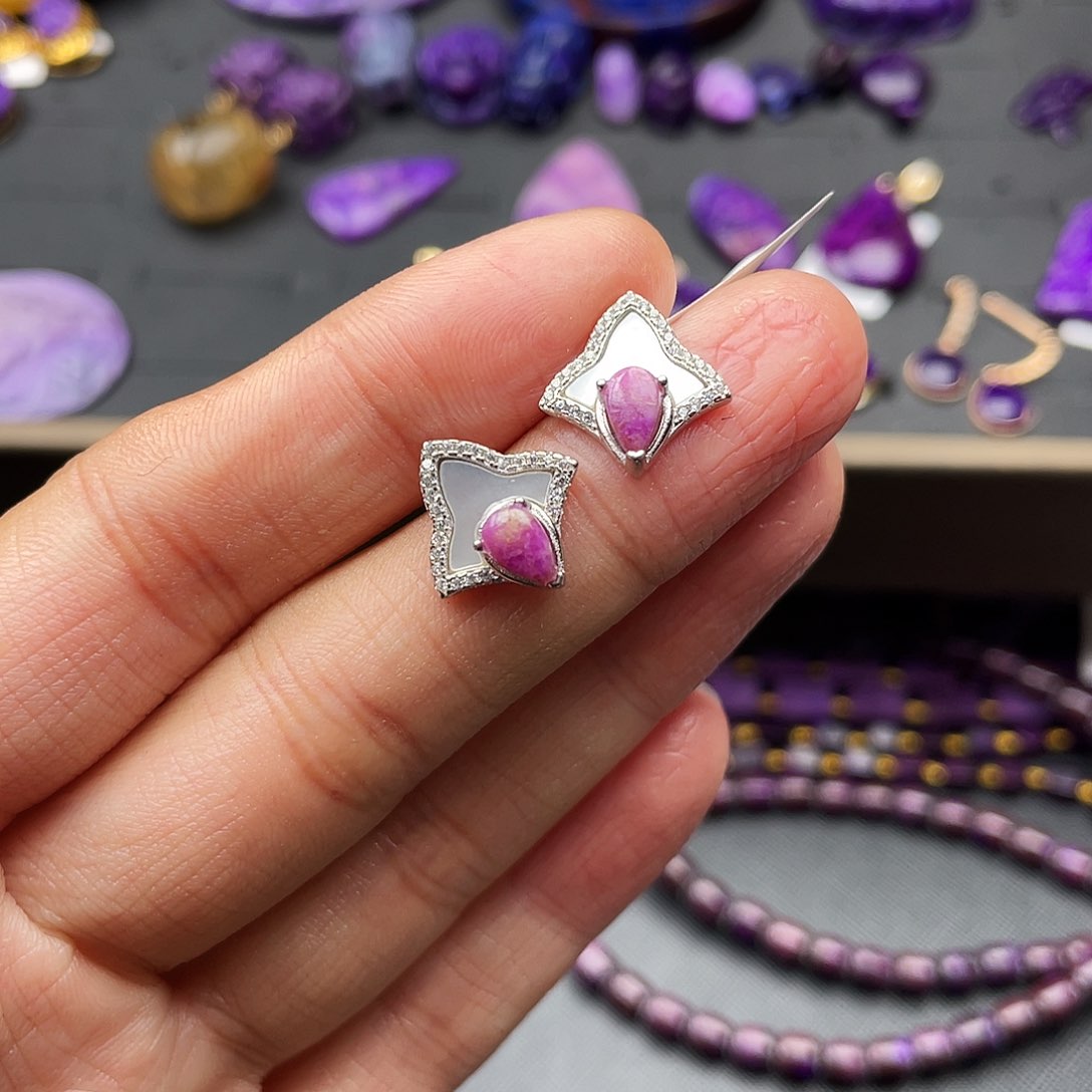 苏纪石（舒俱来）耳钉银S925镶嵌