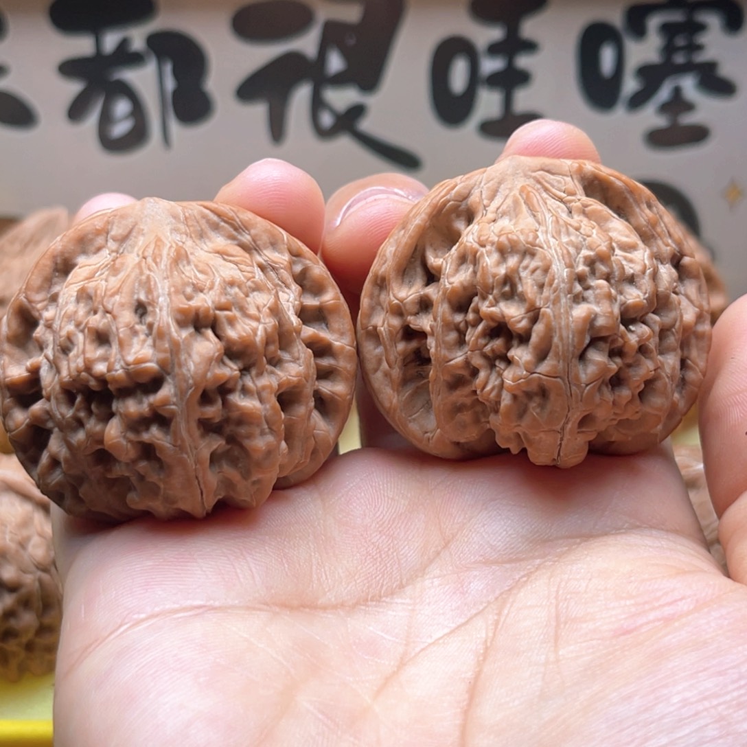 阿***江吊坠桃核44望月核桃