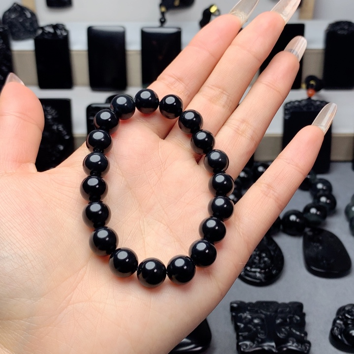 和田玉（墨玉）手串未镶嵌大*哥