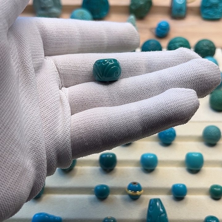 绿松石绿松石未镶嵌