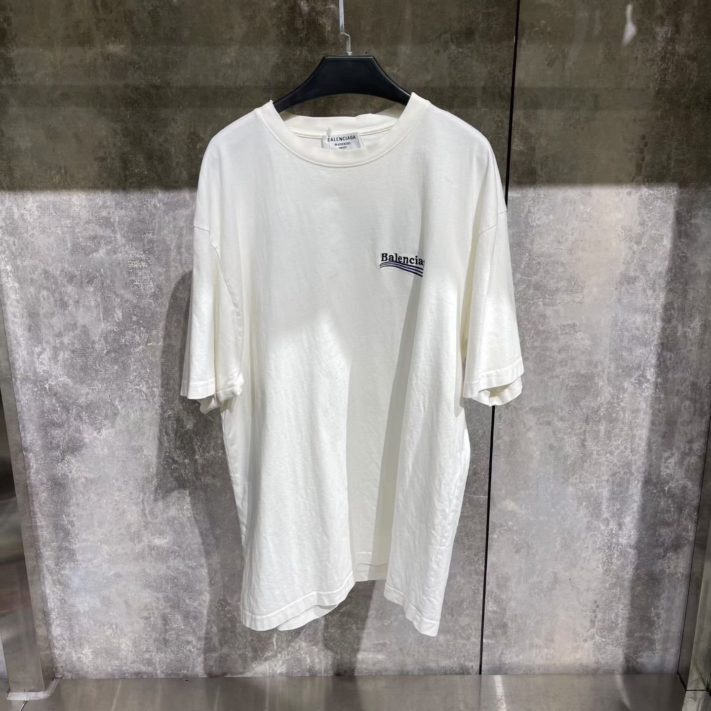 99新 Balenciaga/巴黎世家 黑蓝海浪刺绣短袖/m码/99新