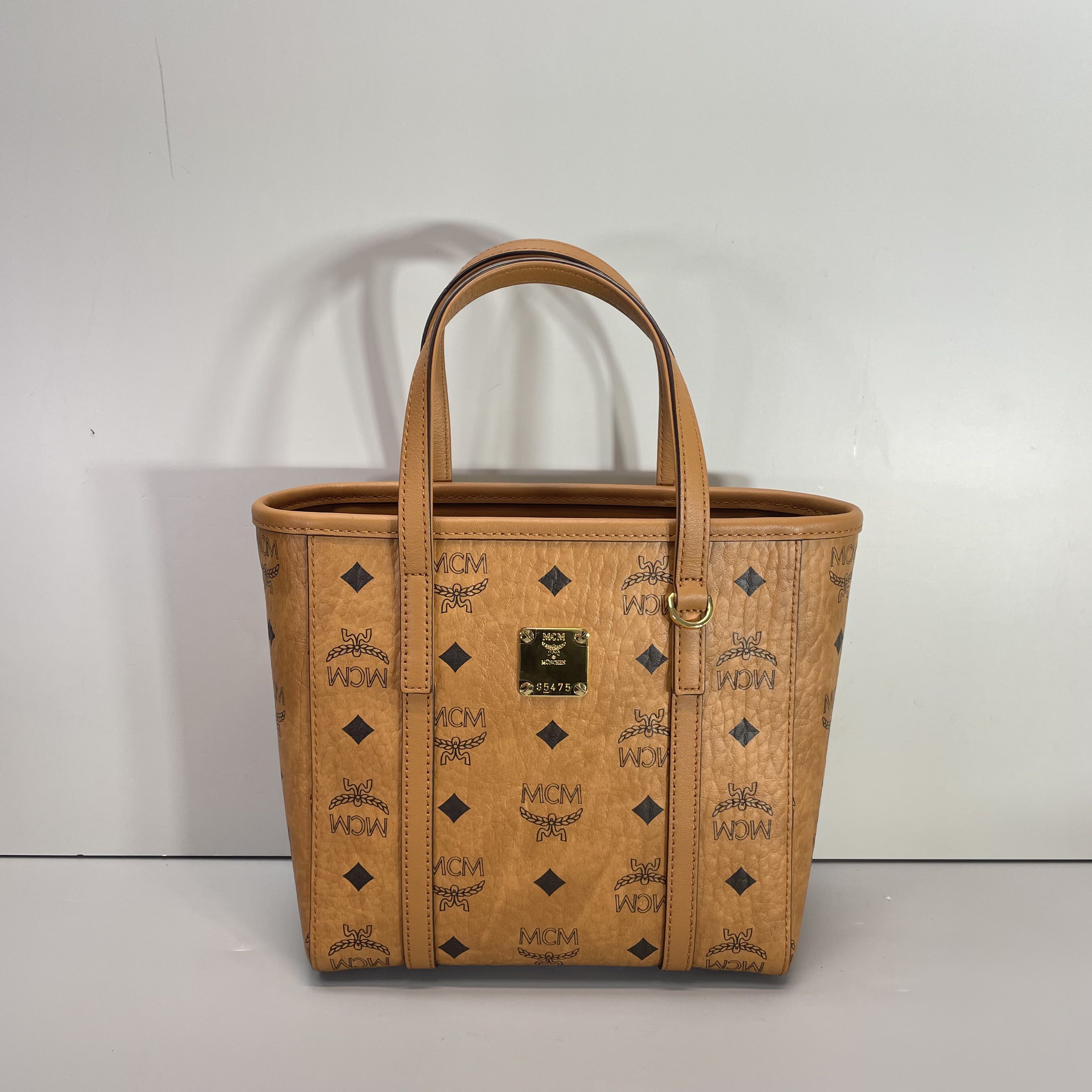 95新 MCM 媚姐/mcm干邑色小号菜篮子19*19*9cmSG031802