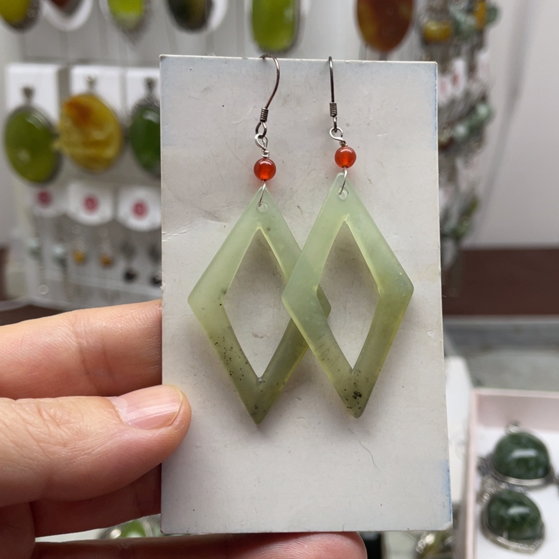 蛇纹石玉未镶嵌戒指