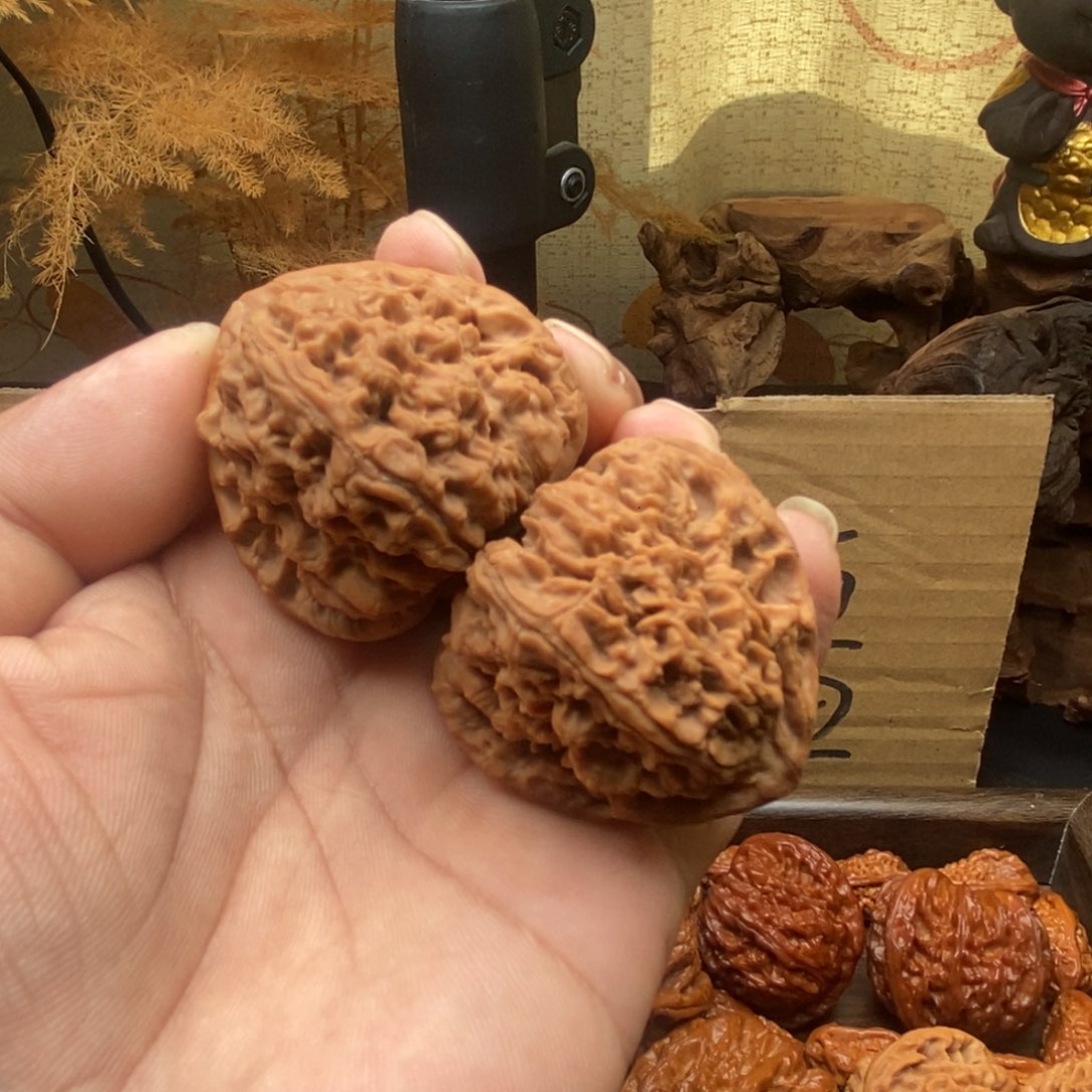 蟹***板把件文玩核桃三角疆……………………