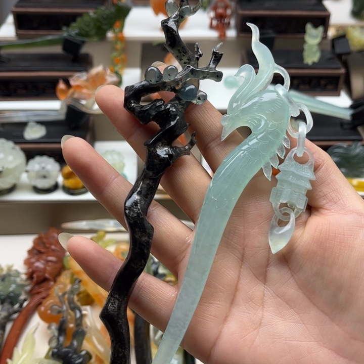 黛****蛇纹石玉未镶嵌岫玉发簪