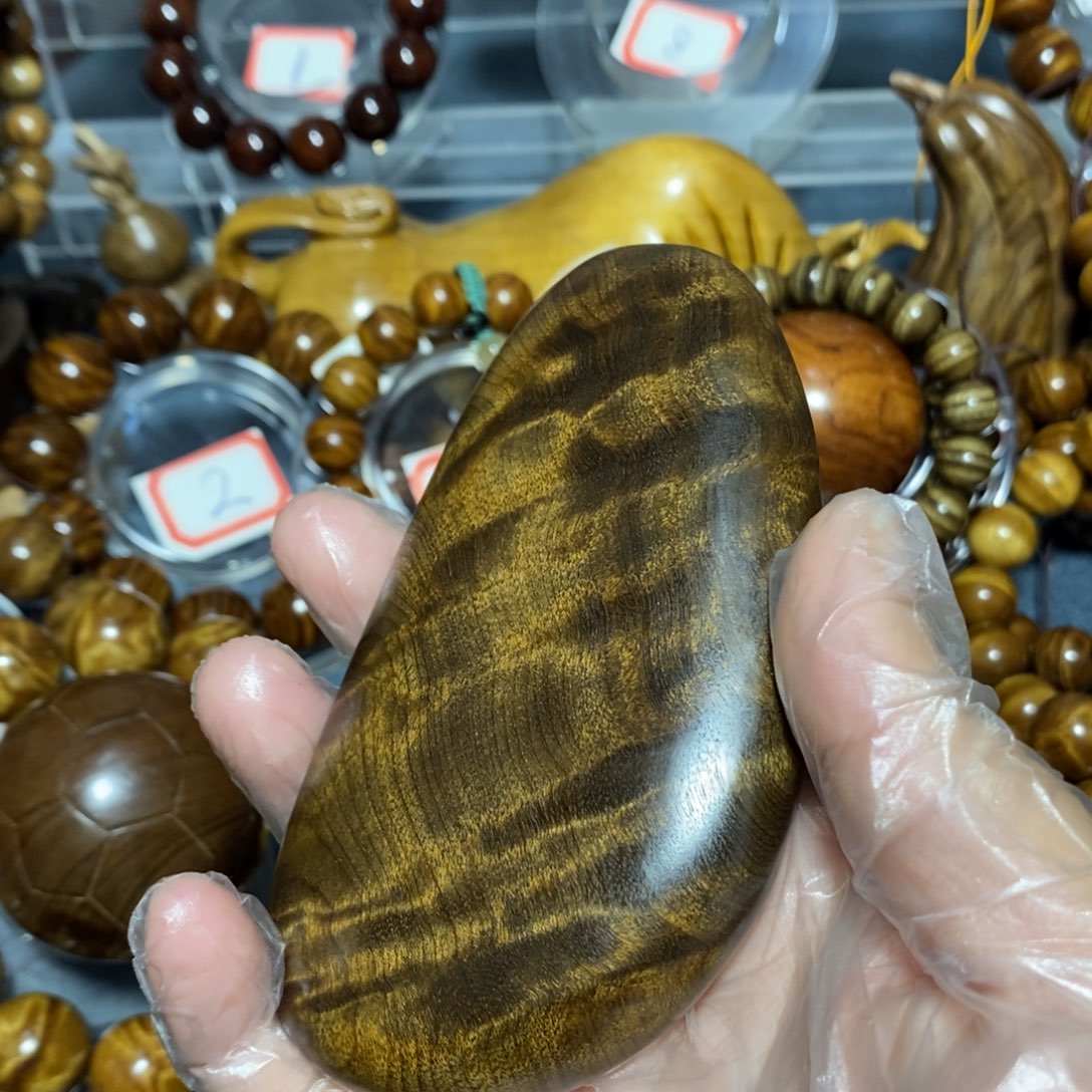 金丝楠木雕工艺品
